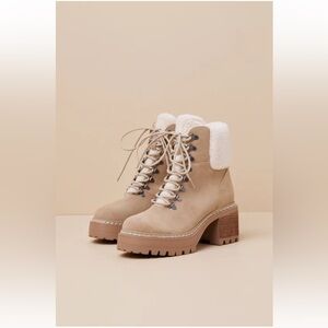 Mia’s NIB SIZE 7, Women's tan Platform Boots. Absolutely Adorable!